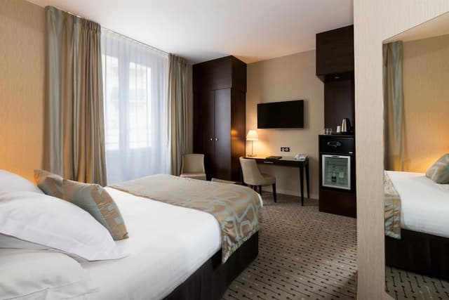Standard Room, 1 Queen Bed