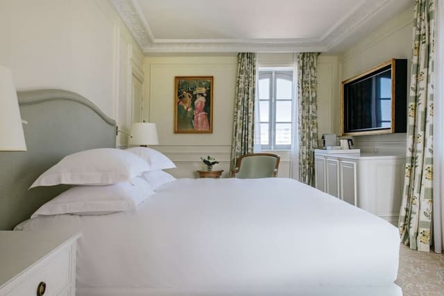 Deluxe Room, 1 King Bed