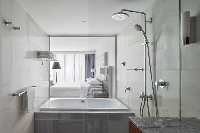 Room, 1 King Bed, City View