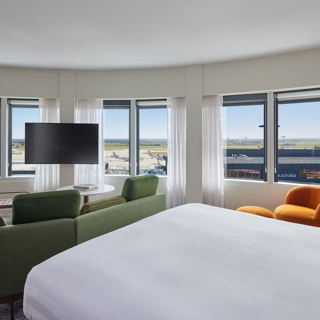 Spa Suite - Runway View