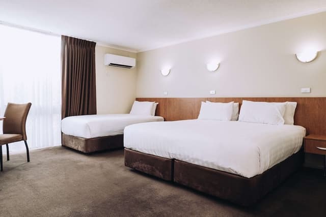 Standard Room, Multiple Beds, Non Smoking