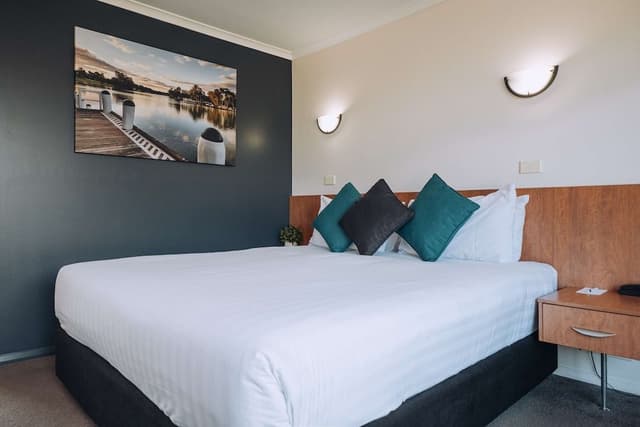 Executive Room, 1 King Bed, Non Smoking, Ground Floor