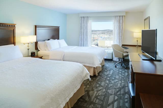 2 QUEEN BEDS NONSMOKING