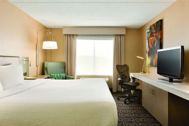 1 KING BED