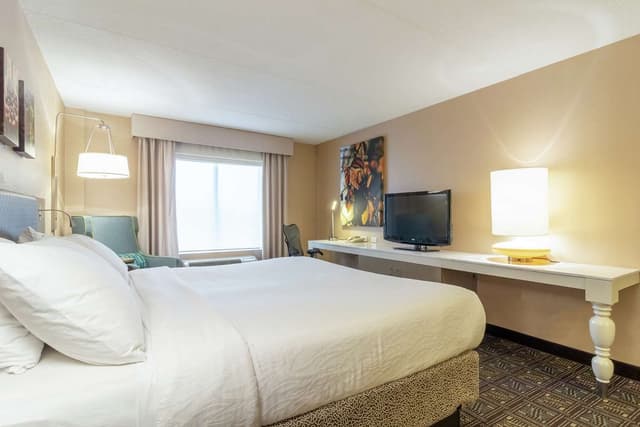 1 KING BED
