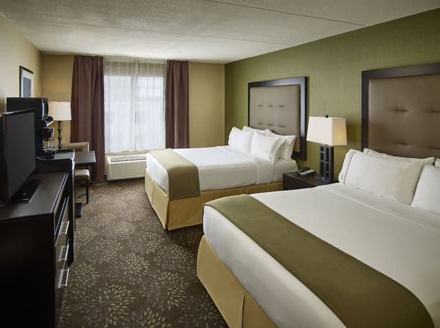 Suite, Multiple Beds