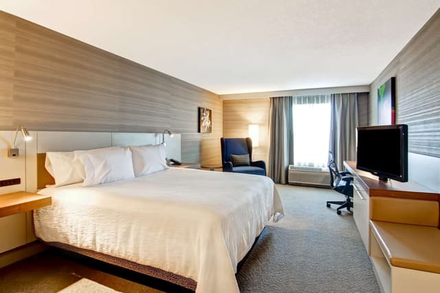 1 KING BED
