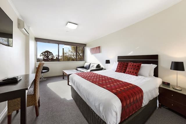 Standard Queen Room