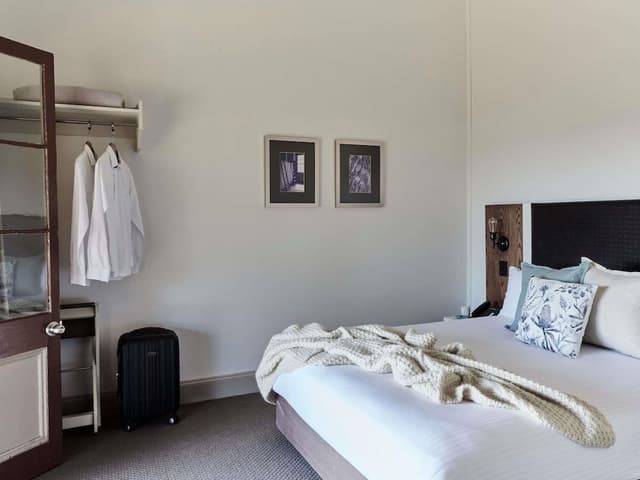 Room, 1 Queen Bed (Heritage - Harbourside)