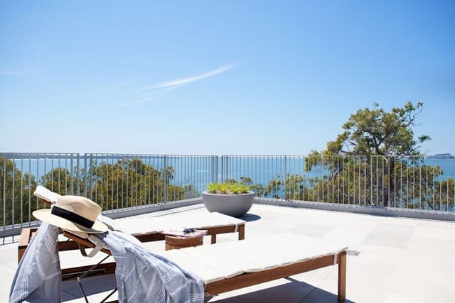 Classic Penthouse, Bathtub, Bay View