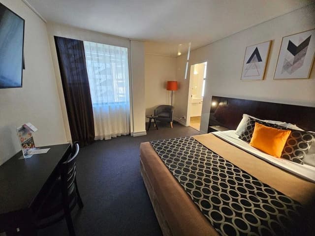 Standard Queen Room