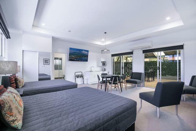 Executive Family Room