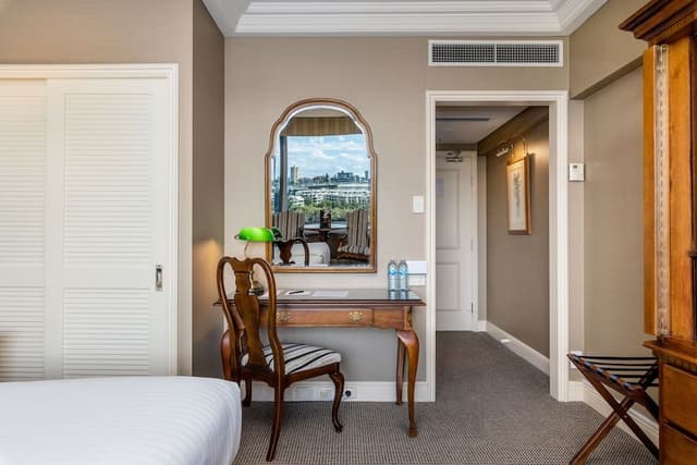 Superior Room, 1 King Bed, River View