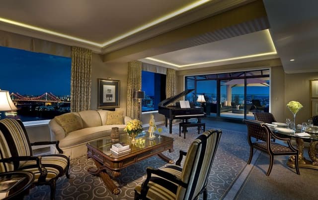 Stamford Suite