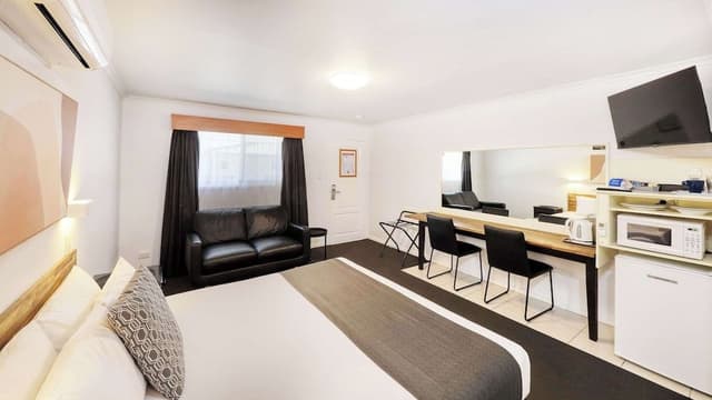 Deluxe King Room with Spa