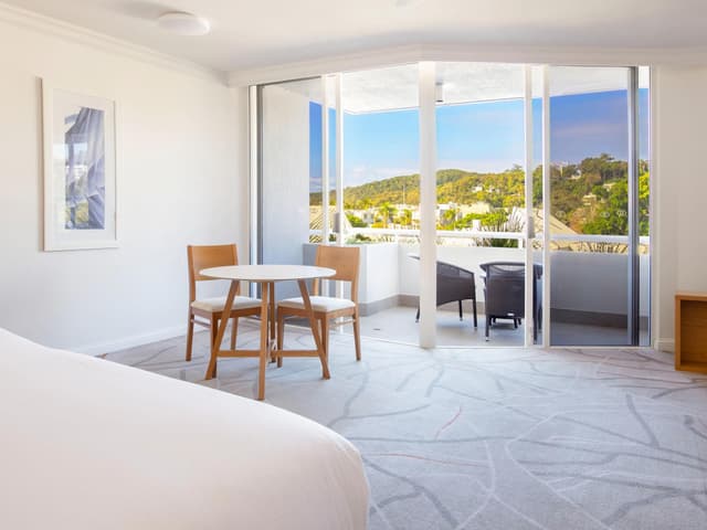 Superior King Room with Village View