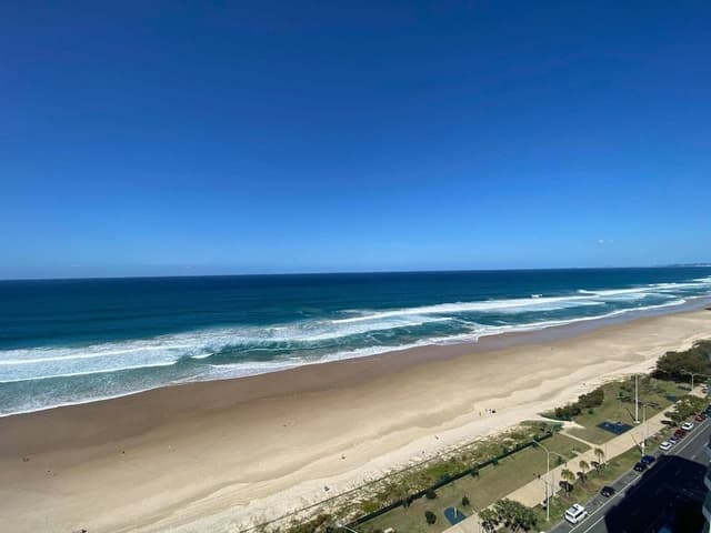 Premium Apartment, 3 Bedrooms (Absolute Beach Front)