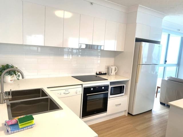 Premium Apartment, 3 Bedrooms (Absolute Beach Front)