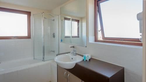 Studio with Spa Bath