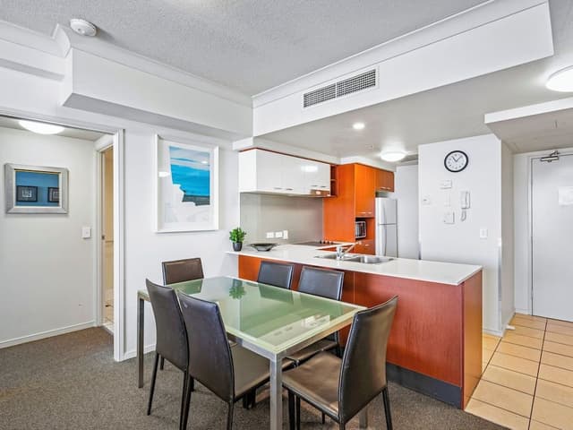 Two-Bedroom Apartment (High Floor)