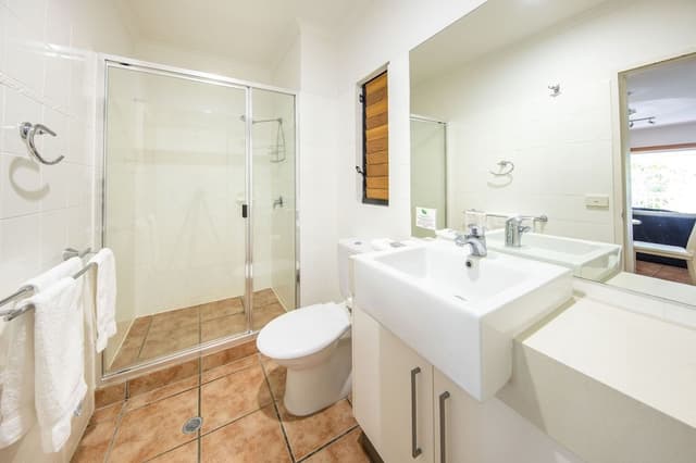 Suite, 2 Bedrooms, Pool View