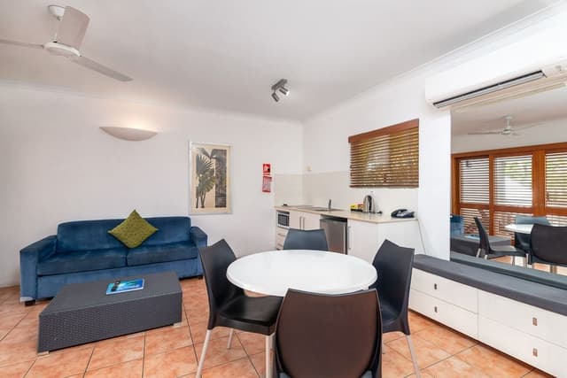 Suite, 2 Bedrooms, Pool View