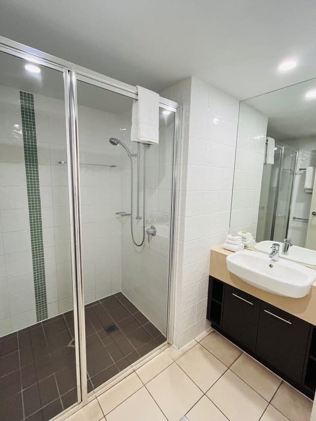 2 Bedroom 2 Bathroom Garden View Spa Apartment