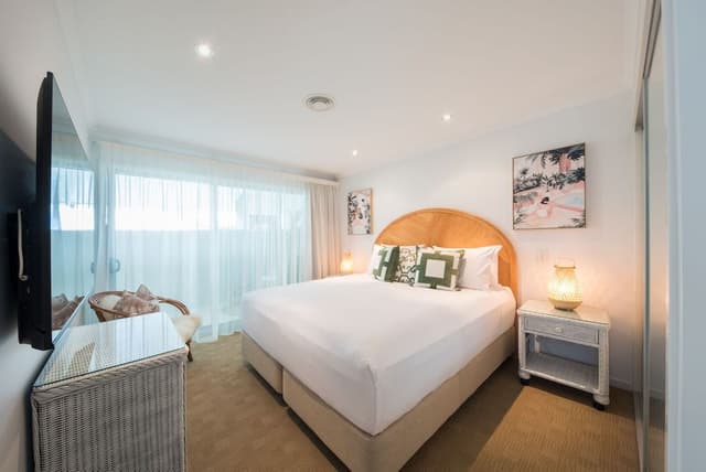 Four Bedroom Two Level Top Floor Luxe Spa Penthouse