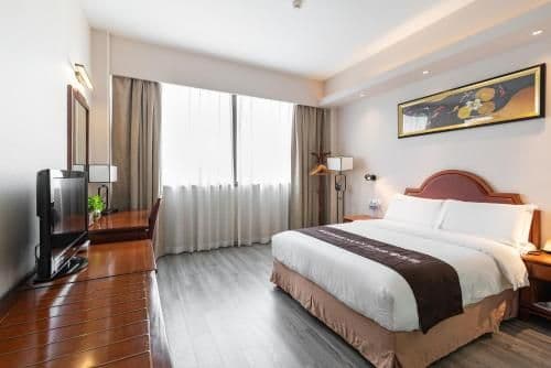 Deluxe Business Suite