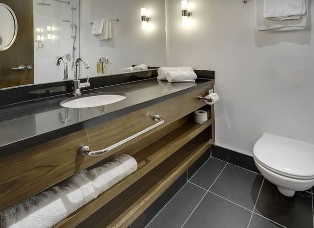 Twin Room, 2 Double Beds