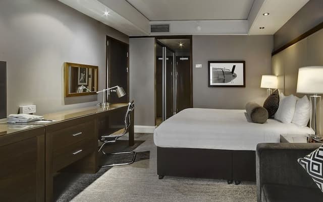 Standard Room, 1 King Bed