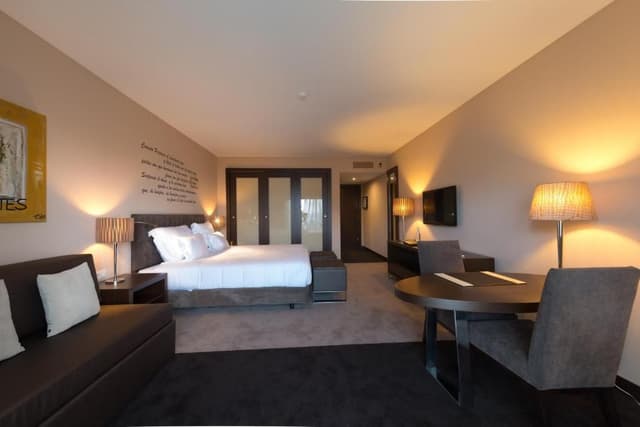 Twin Room with Extra Bed (2 Adults + 1 Child)