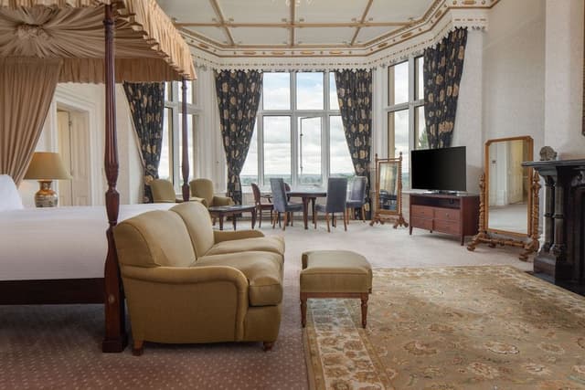 Deluxe Suite, 1 King Bed, Non Smoking (Four Poster Bed)