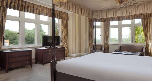Deluxe Suite, 1 King Bed, Non Smoking (Four Poster Bed)