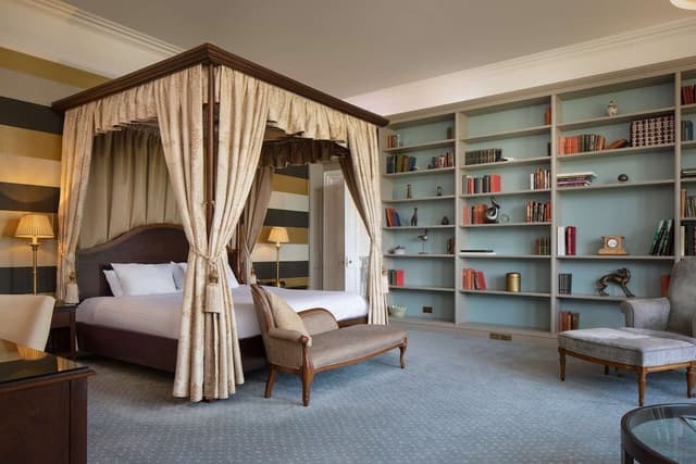 Deluxe Suite, 1 King Bed, Non Smoking (Four Poster Bed)