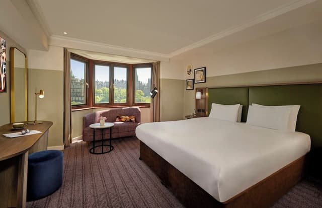 Deluxe Room, 1 Double Bed (Deluxe Room Castle View, 1 King Bed)
