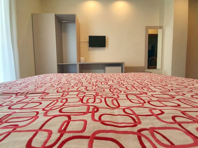 Comfort Room, Balcony