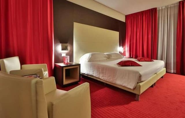 Comfort Queen Room