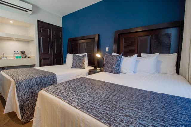 2 Double Beds, Non-Smoking, High Speed Internet Access, Desk, Mini Bar, Microwave