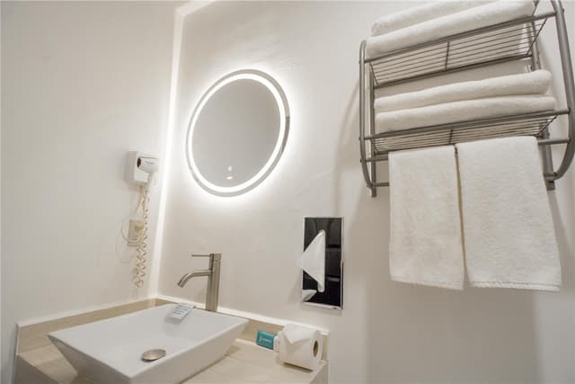 2 Double Beds, Non-Smoking, High Speed Internet Access, Desk, Mini Bar, Microwave