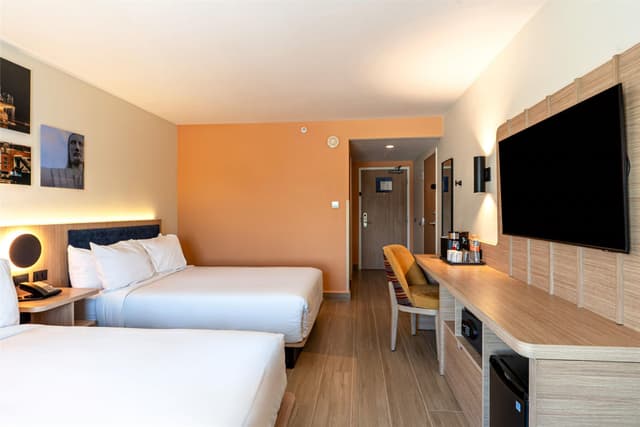 2 DOUBLE BEDS NONSMOKING
