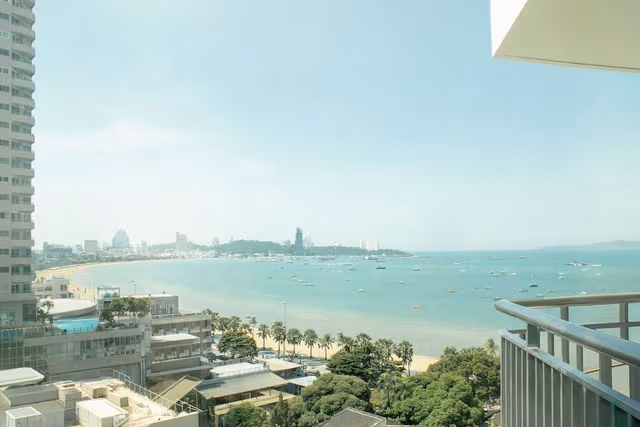 Standard Room, 1 King Bed, Beach View (Pattaya, Bay Tower)
