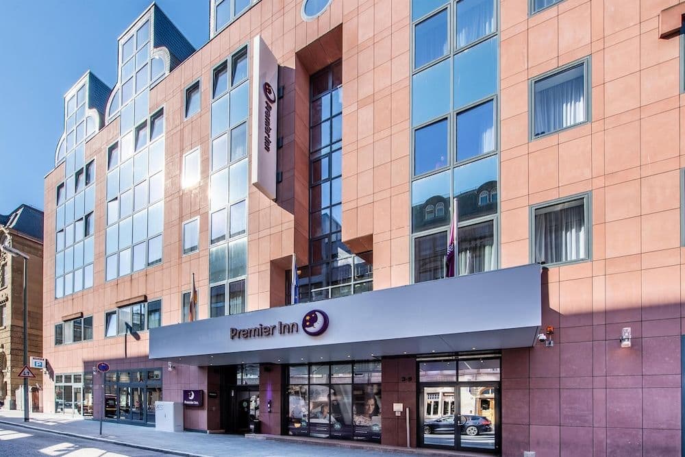 HOLIDAY INN EXPRESS FRANKFURT CITY - HAUPTBAHNHOF HOLIDAY INN EXPRESS FRANKFURT CITY - HAUPTBAHNHOF