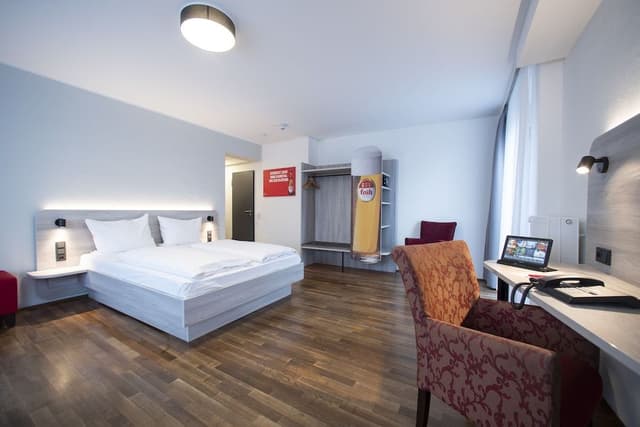 Superior Room (Domblick)