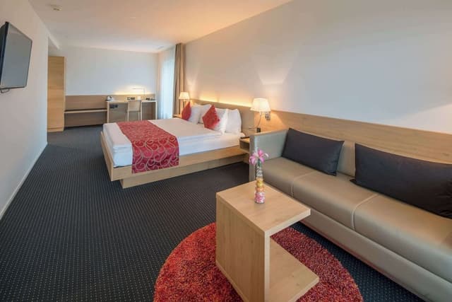 Junior Suite, 1 Double Bed, Balcony, Lake View