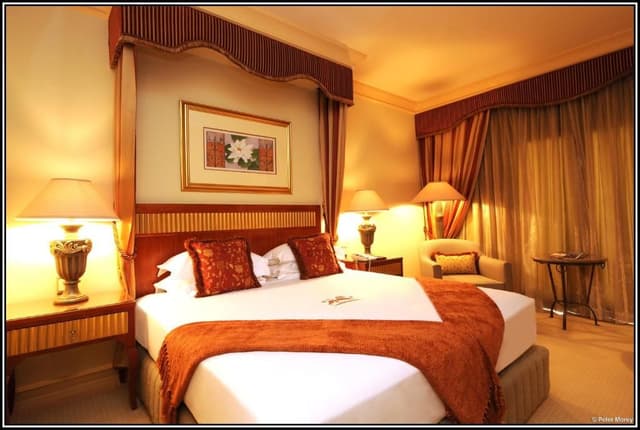 Club Superior King Room