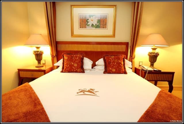 Club Superior King Room