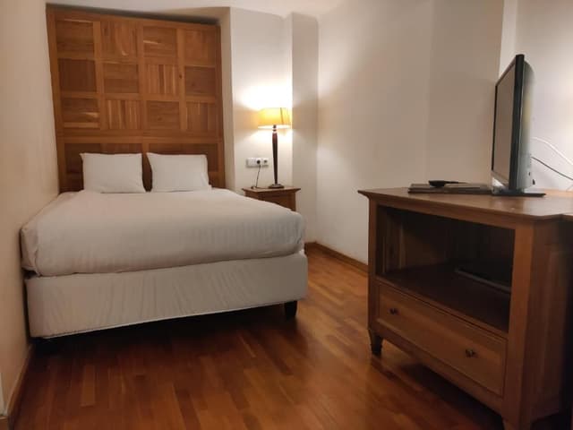 Large Single Room