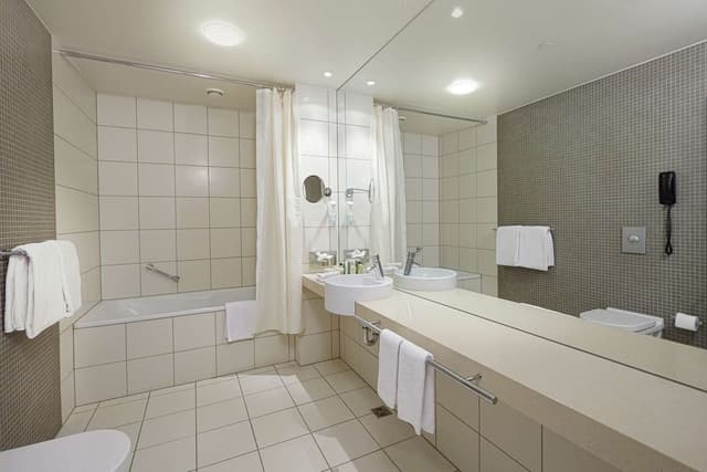 TWIN EXECUTIVE ROOM WITH SCENIC VIEW
