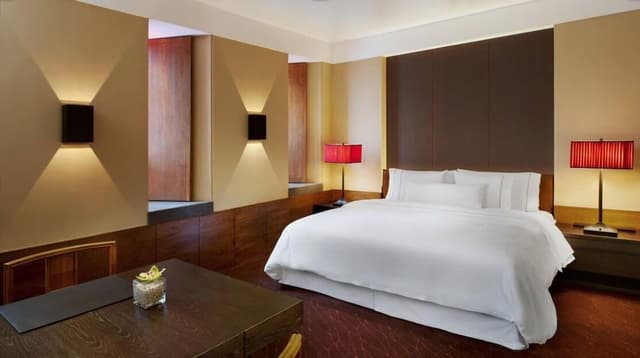 Deluxe Room, 1 King Bed